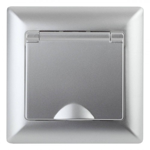 Розетка ЭРА Intro Solo Schuko 2P+E 16A 250V с крышкой серебро 4-203-03 Б0043321 Розетка ЭРА Intro Solo Schuko 2P+E 16A 250V с крышкой серебро 4-203-03 Б0043321